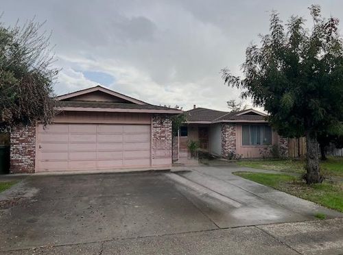 240 W Tuolumne Rd, Turlock, CA, 95382-1003 | Card Image