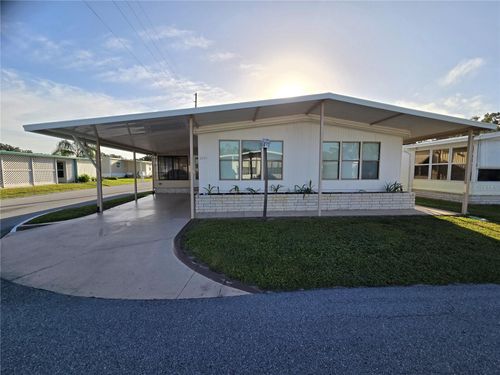 6252 Friendship Ln, ZEPHYRHILLS, FL, 33542-6440 | Card Image