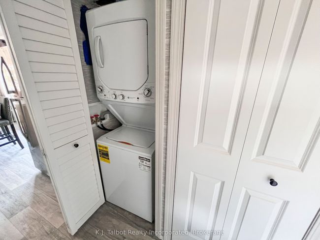 100 N Harbour Rd W, Home with 2 bedrooms, 1 bathrooms and 1 parking in Goderich ON | Image 12