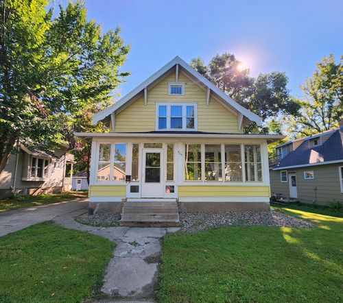 405 Ann St, Willmar, MN, 56201-4335 | Card Image