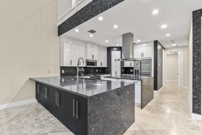 6966 Great Falls Cir, House other with 4 bedrooms, 5 bathrooms and null parking in Boynton Beach FL | Image 9