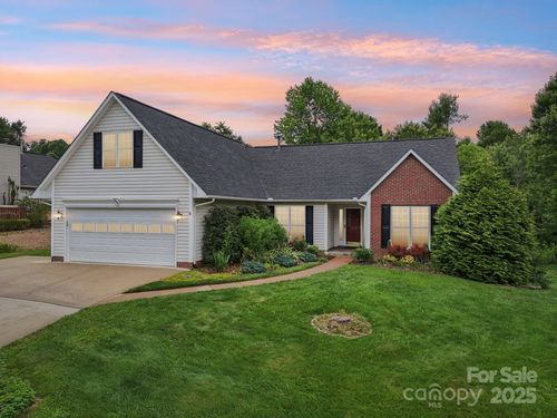 343 Stonehollow Rd, Fletcher, NC, 28732-8669 | Card Image