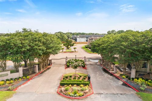 119-18800 Egret Bay Blvd, Houston, TX, 77058-3288 | Card Image