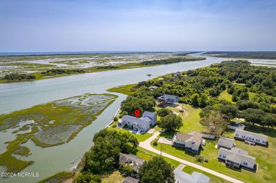 Waterfront home off ICW in Hubert | Image 1