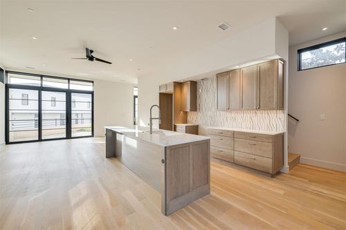 1303 N Dewey Ave, Oklahoma City, OK, 73103-2630 | Card Image