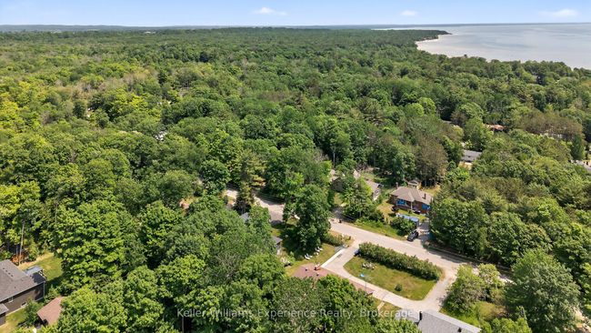 32 Pinecone Ave, House other with 5 bedrooms, 3 bathrooms and 6 parking in Tiny ON | Image 45