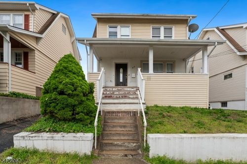 89 E 6th St, Clifton, NJ, 07011-1123 | Card Image