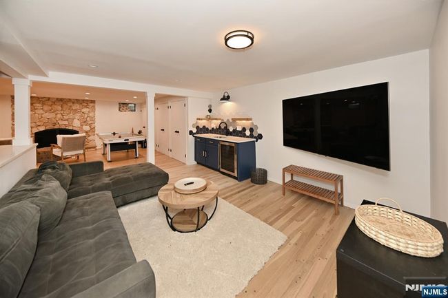 254 University Way, House other with 5 bedrooms, 5 bathrooms and null parking in Paramus NJ | Image 19