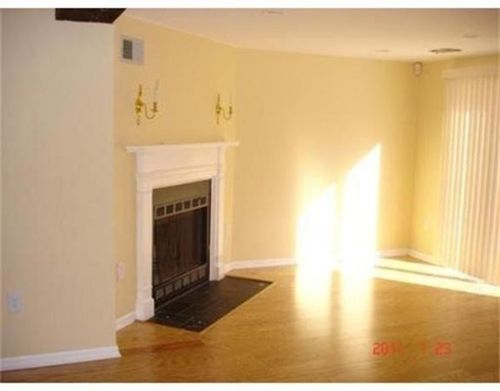 172-138 Quincy Shore Dr, Quincy, MA, 02171-2949 | Card Image