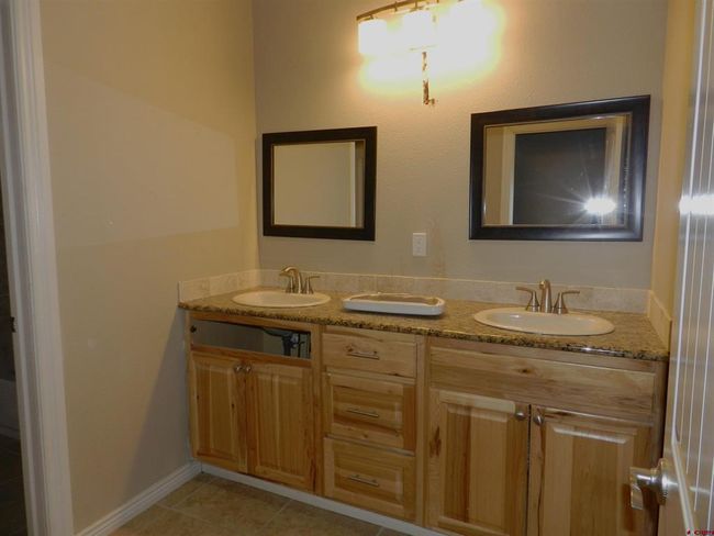 2520 N River Rd, Home with 0 bedrooms, 4 bathrooms and 50 parking in Olathe CO | Image 35
