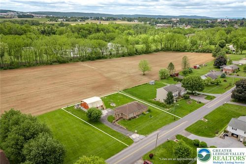 144 Kohler Rd, Kutztown, PA, 19530-9643 | Card Image