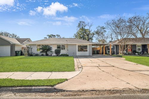 5025 De Milo Dr, Houston, TX, 77092-4211 | Card Image