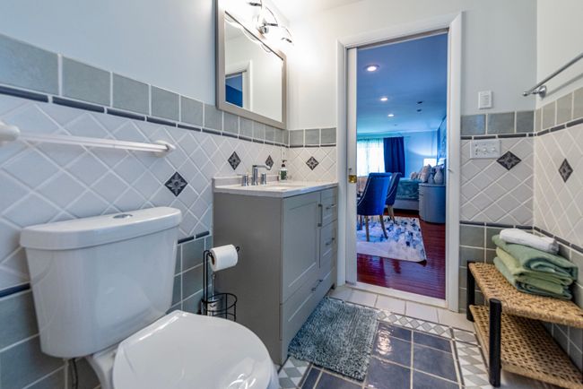 En-suite bathroom | Image 22