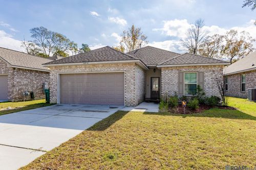 14032 Barrington Ave, Denham Springs, LA, 70726 | Card Image