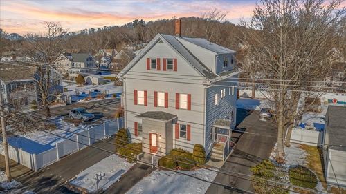 apt-2-129 Friend St, Amesbury, MA, 01913-2748 | Card Image