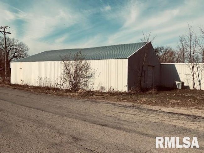13810 Round Grove Rd, Home with 0 bedrooms, 0 bathrooms and 5 parking in MORRISON IL | Image 10