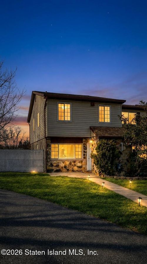 a-25 Fuller Ct, Staten Island, NY, 10306-6134 | Card Image
