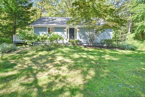 12 Nelson Ln, Newtown, CT, 06470-1203 | Card Image