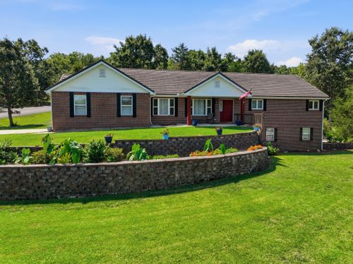 802 Hickory Lake Dr, West Plains, MO, 65775-5184 | Card Image