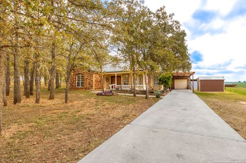 771 Hillje Rd, Kingsbury, TX, 78638-2020 | Card Image