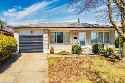 100 Hadeland Ave, Hamilton, ON, L9C5Z9 | Card Image