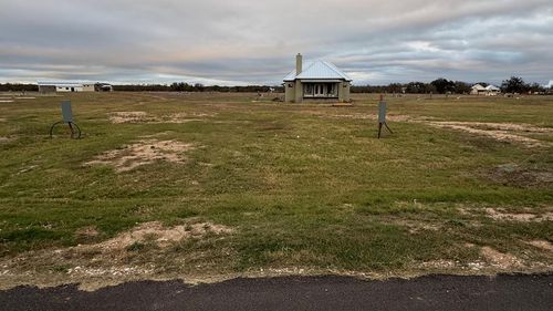 94-94 Arch Ray Loop, Fredericksburg, TX, 78624 | Card Image