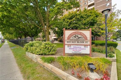 1120 - 1625 Bloor St, Home with 2 bedrooms, 1 bathrooms and 1 parking in Mississauga ON | Image 3