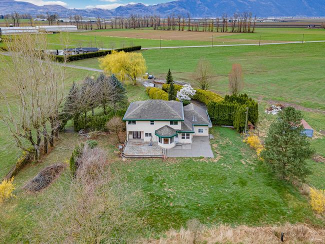 40218 Wells Line Road, House other with 3 bedrooms, 2 bathrooms and 6 parking in Abbotsford BC | Image 2