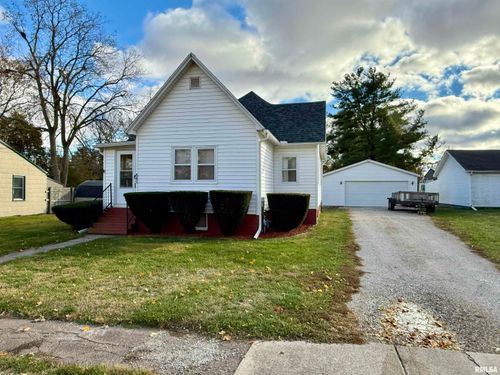 840 E 4th St, Galesburg, IL, 61401-6132 | Card Image