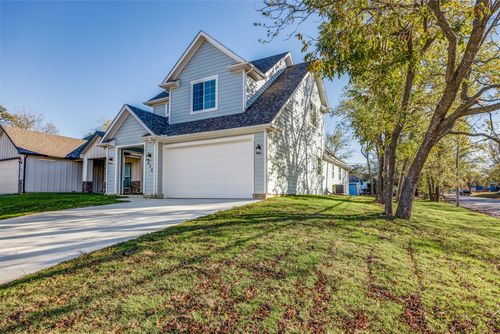 430 W Munson St, Denison, TX, 75020-4628 | Card Image