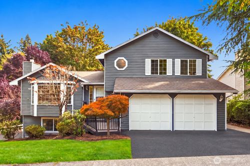 10806 183rd Ave Ne, Redmond, WA, 98052-2871 | Card Image