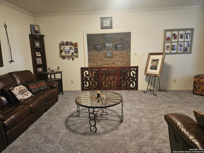 1017 E Trinity St, House other with 3 bedrooms, 2 bathrooms and null parking in Pearsall TX | Image 9