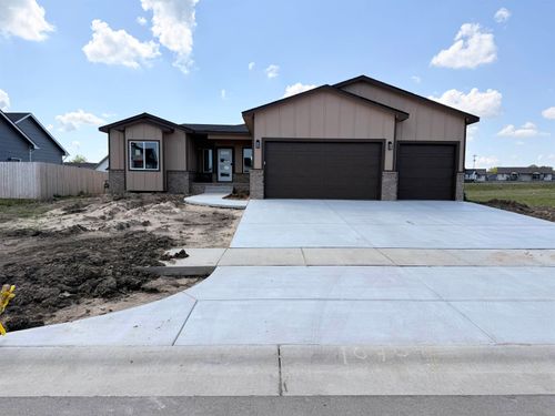 10709 E Bonita St, Wichita, KS, 67207-7604 | Card Image