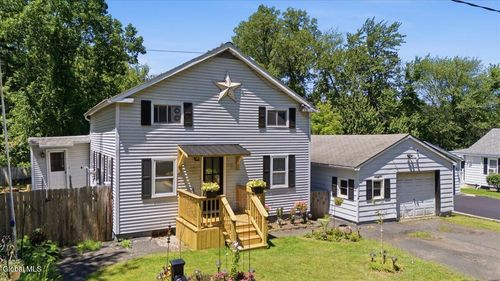102 Stone Quarry Rd, Halfmoon, NY, 12065-6313 | Card Image