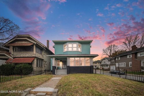 2716 Collingwood Blvd, Toledo, OH, 43610-1443 | Card Image