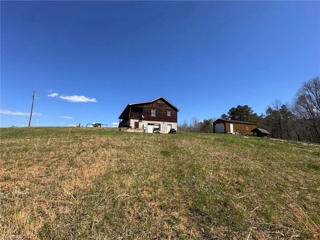 202 Roby Fulk Rd, House other with 3 bedrooms, 3 bathrooms and null parking in Pinnacle NC | Image 15