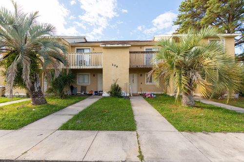 206 Watts Ln, KISSIMMEE, FL, 34743-4570 | Card Image