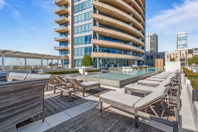APT-1702 - 2200 Victory Ave, Condo with 2 bedrooms, 2 bathrooms and null parking in Dallas TX | Image 33