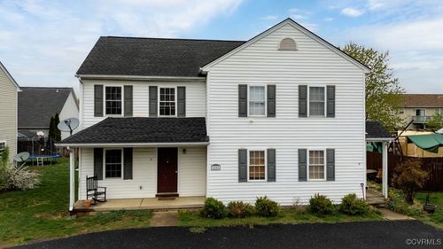 2401 Mosley St, WAYNESBORO, VA, 22980-2384 | Card Image