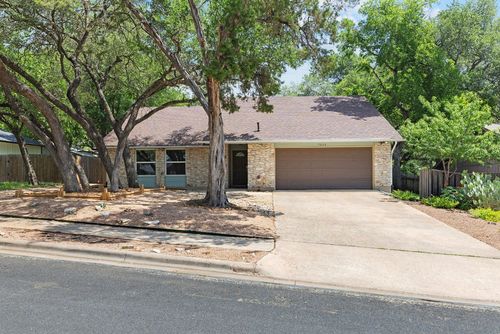 7805 Manassas Dr, Austin, TX, 78745-6917 | Card Image