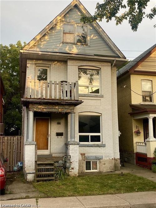 {{alt}} | Card Image