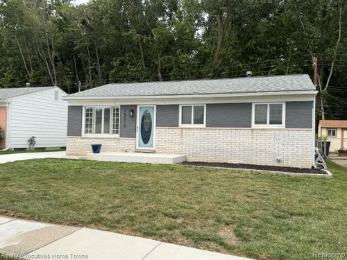 25015 Orchid St, Harrison Township, MI, 48045-3369 | Card Image