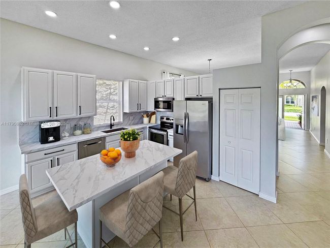 14365 Nw 15 Th St, House other with 3 bedrooms, 3 bathrooms and null parking in Pembroke Pines FL | Image 9