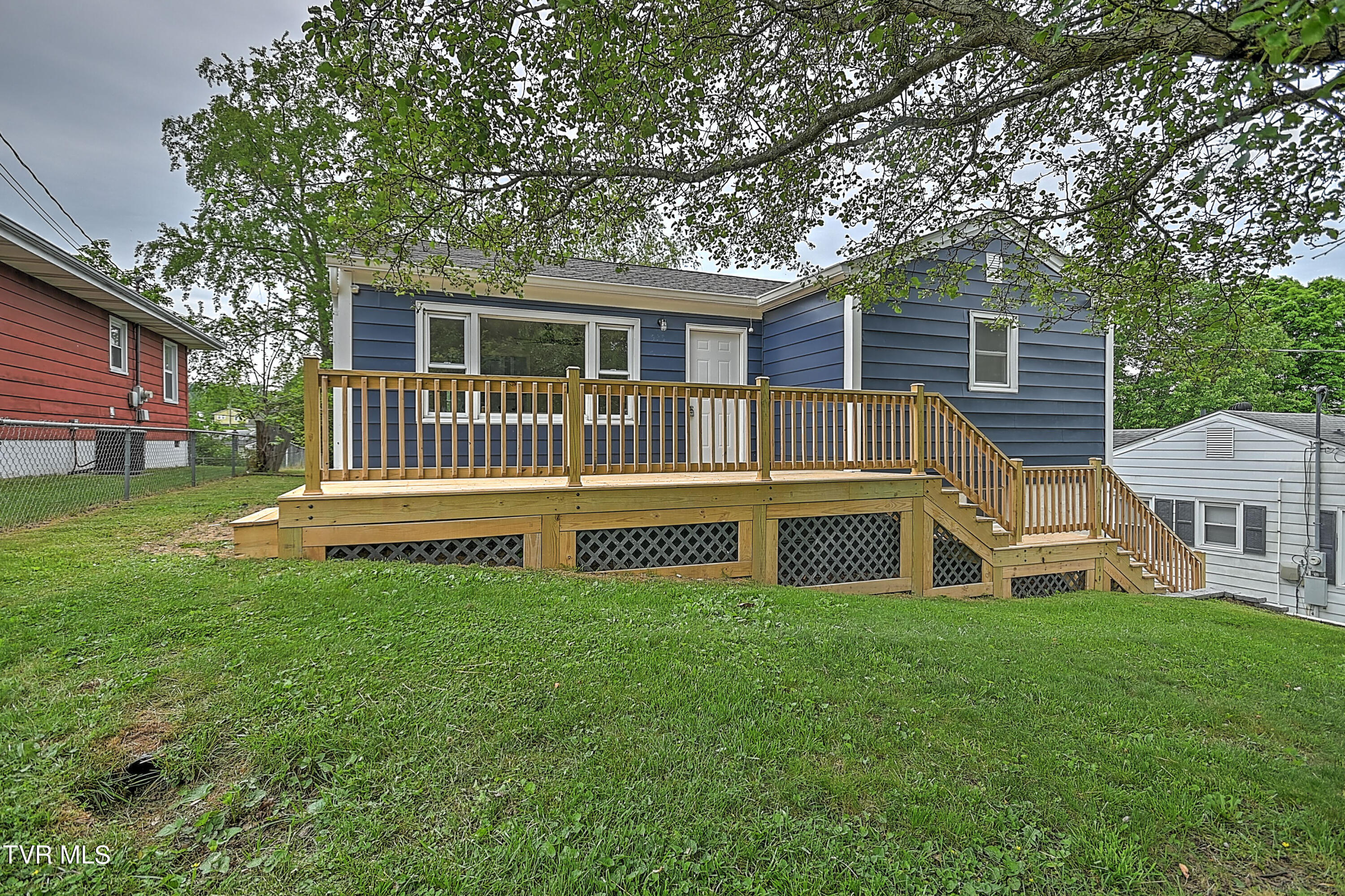 Terry Dr, Bristol, VA 24201