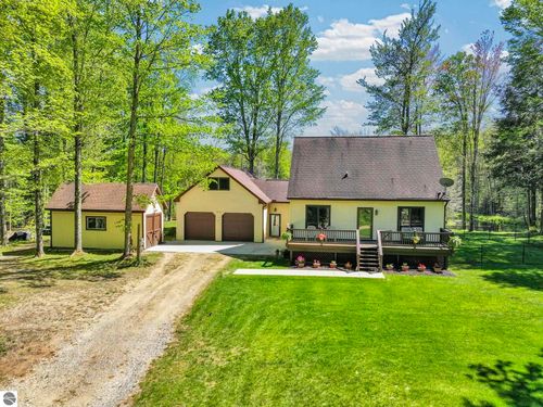 812 Brandon Drive, Cadillac, MI, 49601 | Card Image