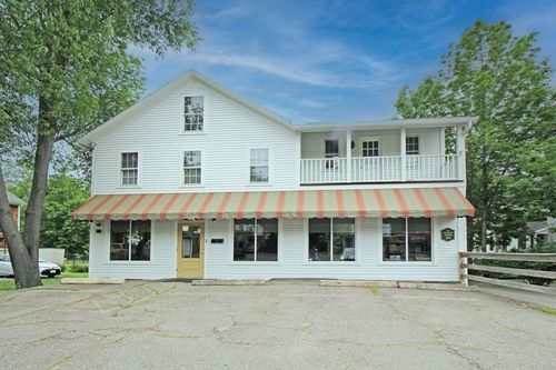 15 Main St, Williamsburg, MA, 01096-9404 | Card Image