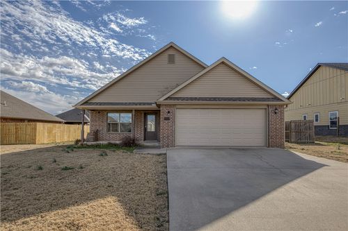 709 Nw 64th Avenue, Bentonville, AR, 72713 | Card Image