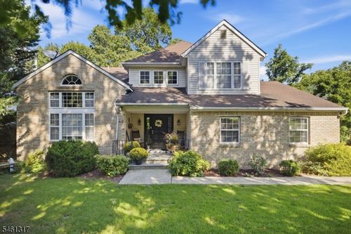 18 Metro Vista Dr, Hawthorne, NJ, 07506-3426 | Card Image