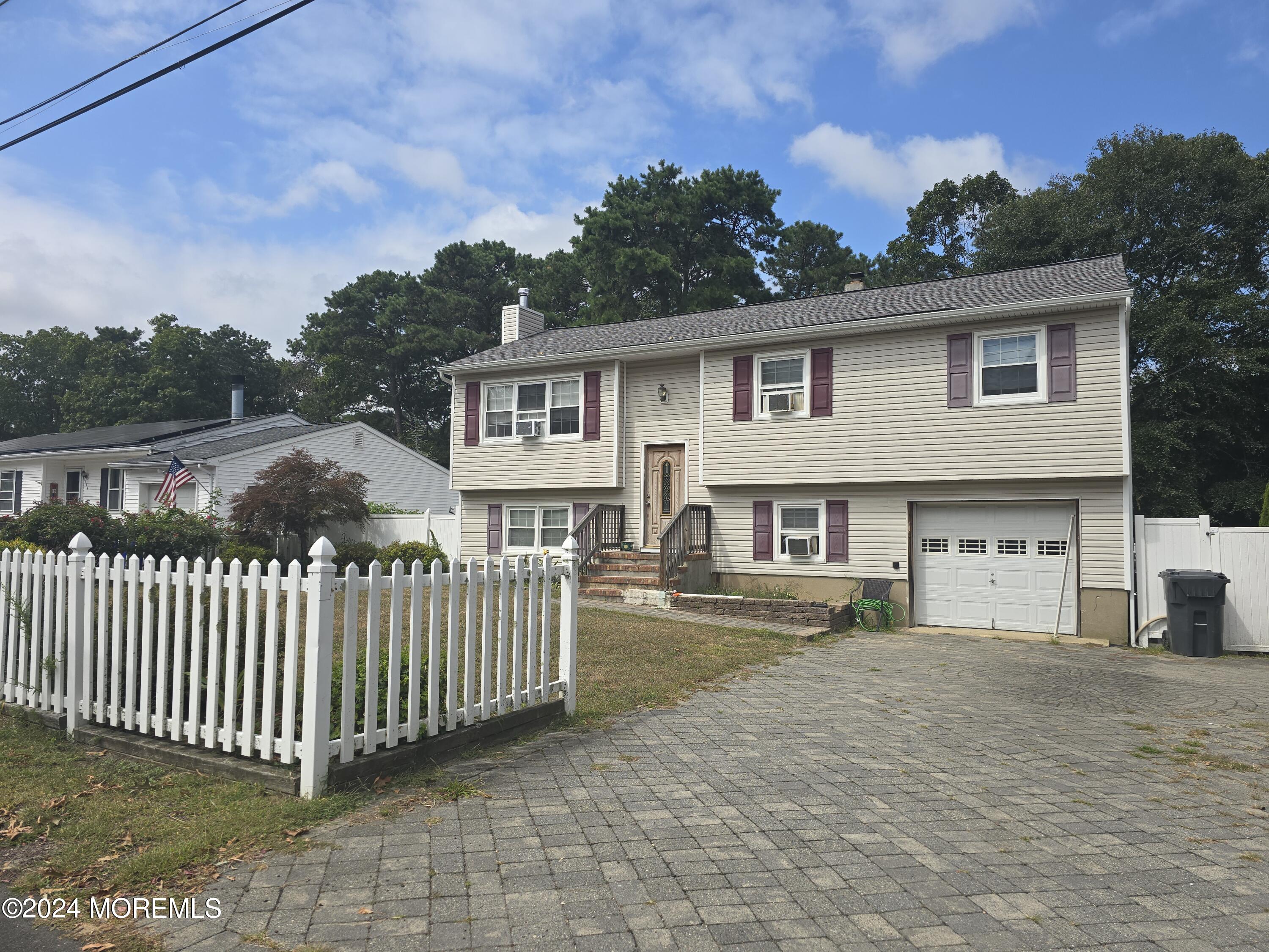 Smith Cir, Point Pleasant Boro, NJ 08742