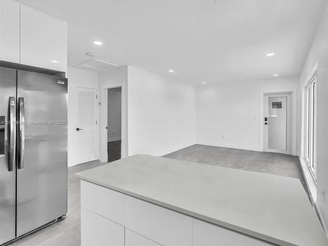 101 - 11900 N Bayshore Dr, Condo with 2 bedrooms, 2 bathrooms and null parking in North Miami FL | Image 17